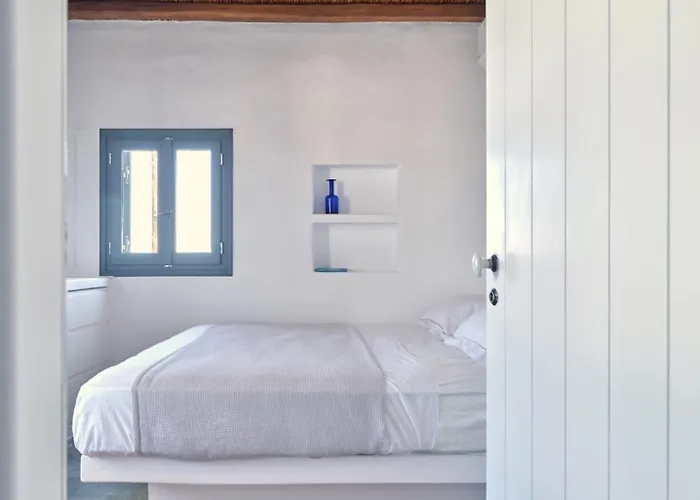 Center - Cycladic House On 3 Levels