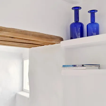 Center - Cycladic House On 3 Levels *