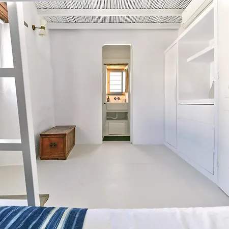 Center - Cycladic House On 3 Levels *