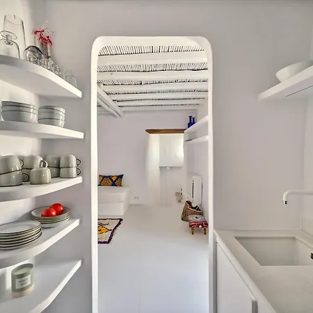 Center - Cycladic House On 3 Levels *