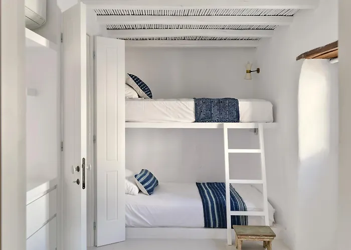 Nyaraló Center - Cycladic House On 3 Levels