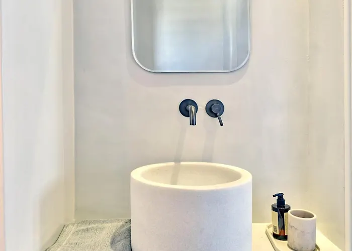 Center - Cycladic House On 3 Levels Nyaraló